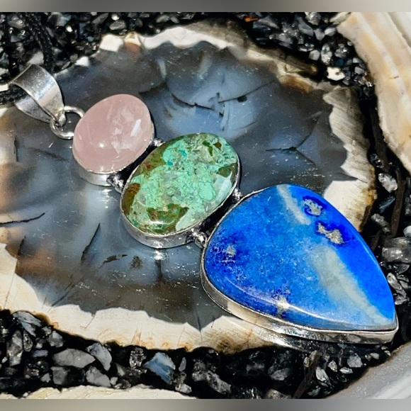 Crystal Pairing of Rose Quartz, Lapis Lazuli & Chrysocolla Pendant 2 7/8” - Picture 4 of 17